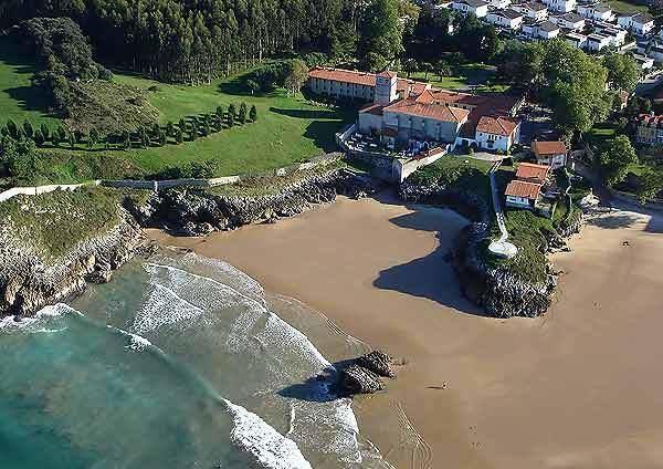 Hotel La Encina Llanes Exterior foto